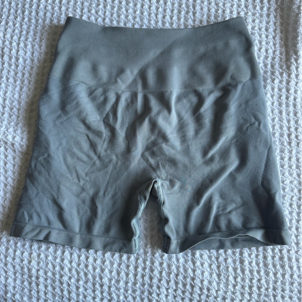 Alphalete gym shorts